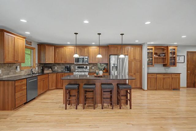 2349 Lake View Drive, Ames, IA 50010