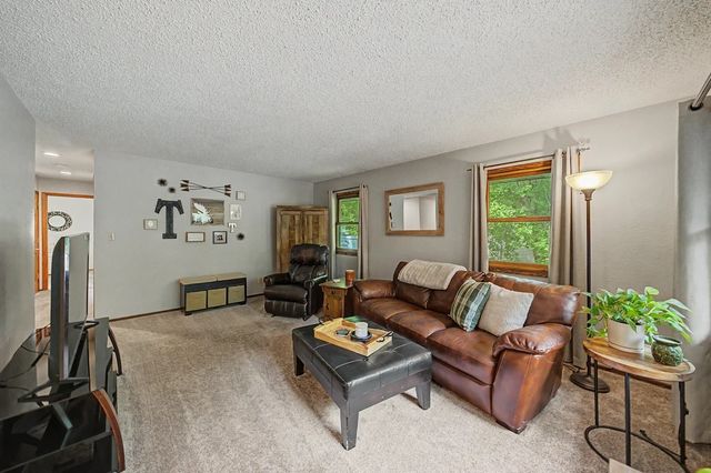 2349 Lake View Drive, Ames, IA 50010
