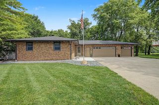2349 Lake View Drive, Ames, IA 50010