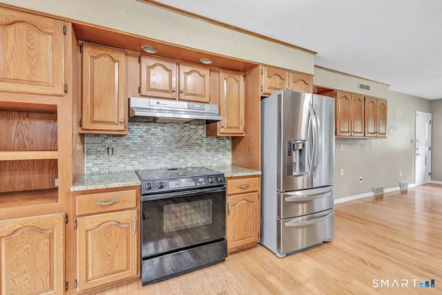 10 Lombard Drive, Prospect, CT 06712