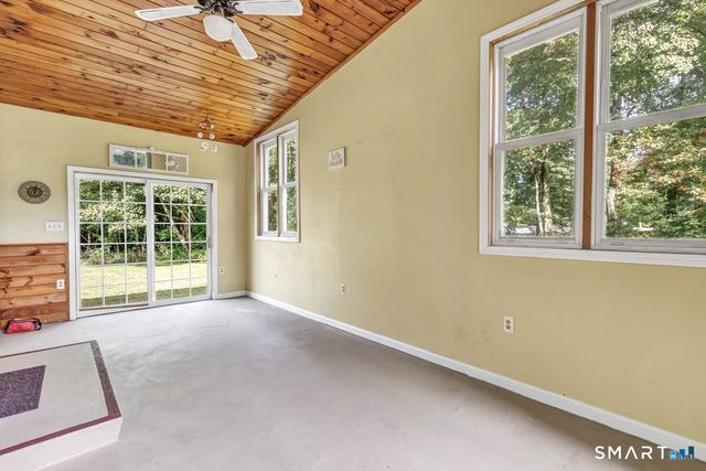 10 Lombard Drive, Prospect, CT 06712