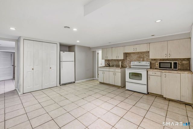 10 Lombard Drive, Prospect, CT 06712