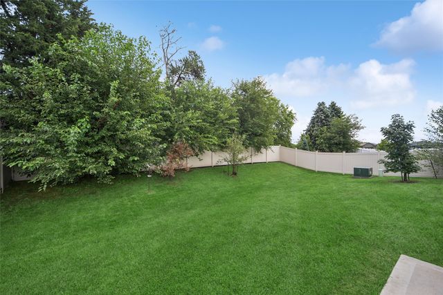 2521 NW Woodbury Drive, Ankeny, IA 50023