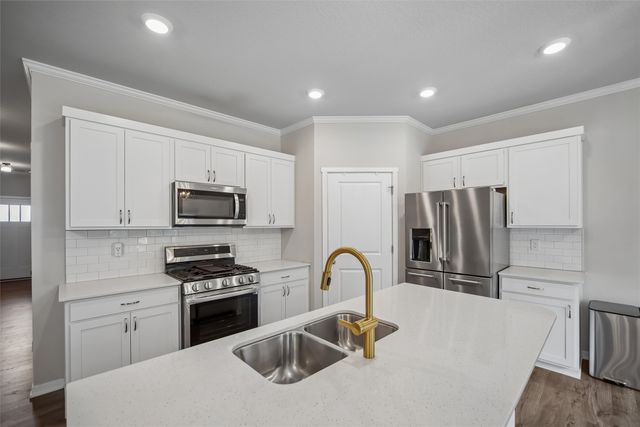 2521 NW Woodbury Drive, Ankeny, IA 50023