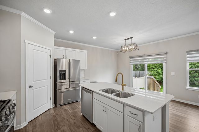 2521 NW Woodbury Drive, Ankeny, IA 50023
