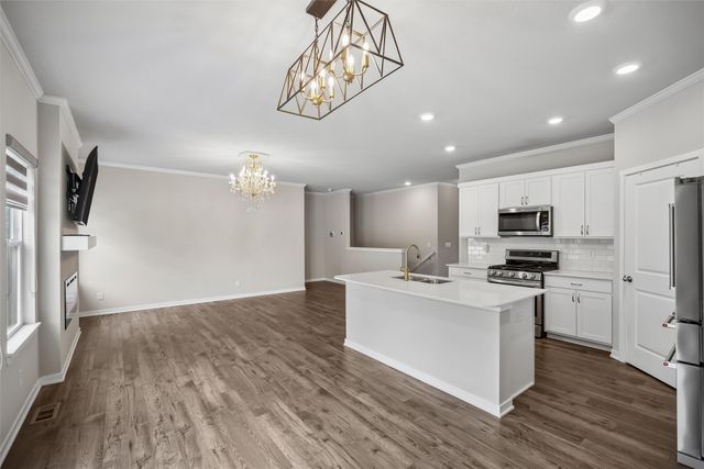 2521 NW Woodbury Drive, Ankeny, IA 50023