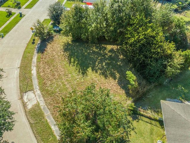 2919 General Mitchell Drive, Lake Charles, LA 70615