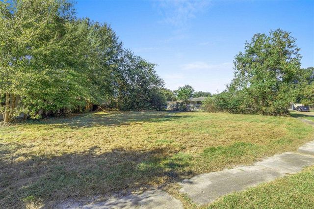 2919 General Mitchell Drive, Lake Charles, LA 70615