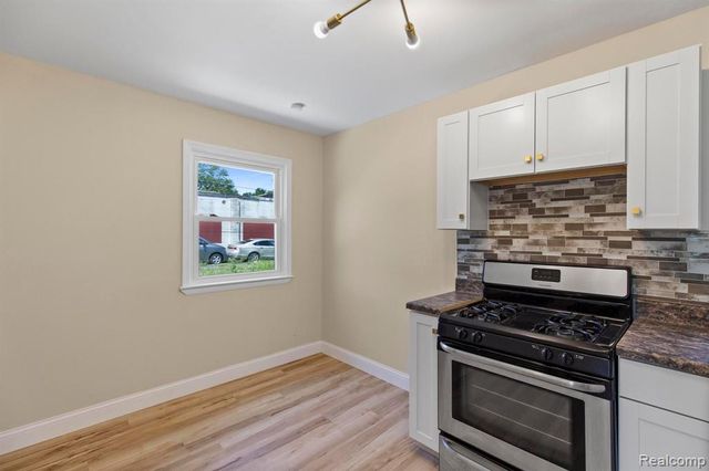 27334 Notre Dame Street, Inkster, MI 48141
