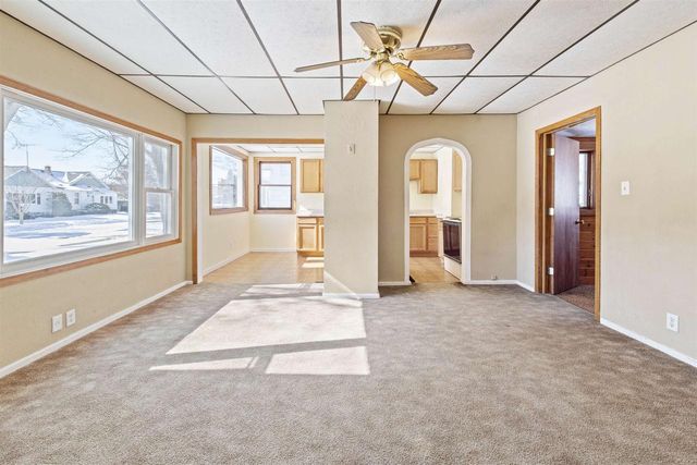 1120 ELIZABETH AVENUE, Marinette, WI 54143