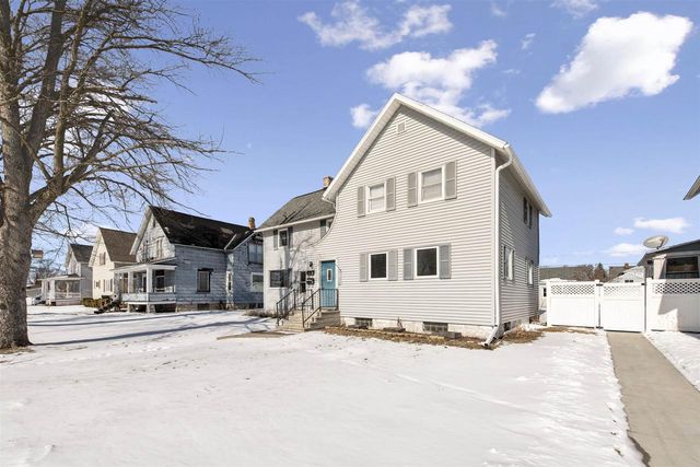1120 ELIZABETH AVENUE, Marinette, WI 54143