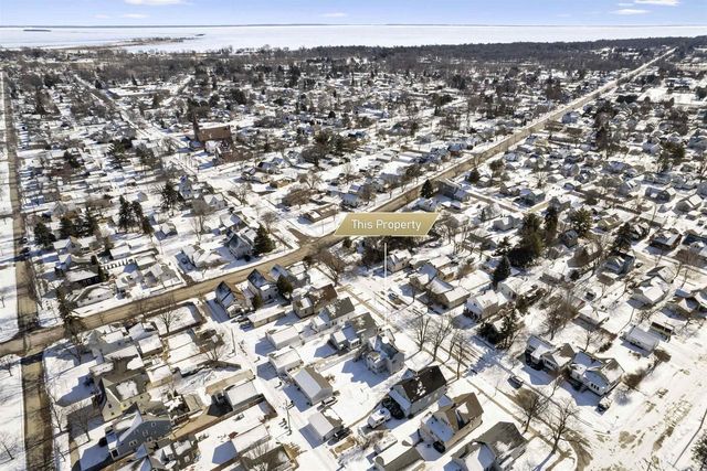 1120 ELIZABETH AVENUE, Marinette, WI 54143