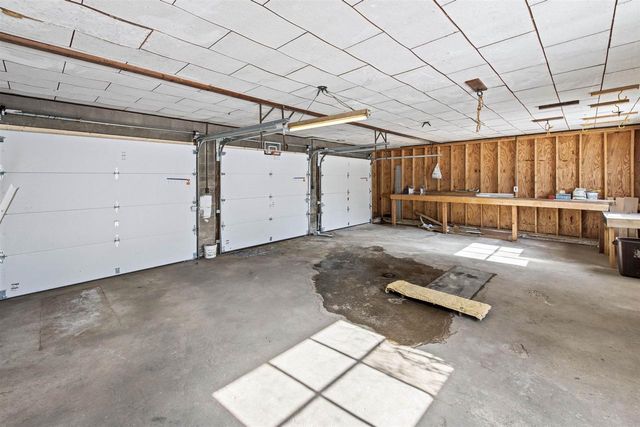 1120 ELIZABETH AVENUE, Marinette, WI 54143