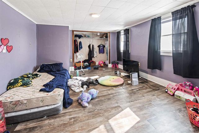 1120 ELIZABETH AVENUE, Marinette, WI 54143