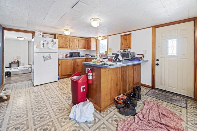 1120 ELIZABETH AVENUE, Marinette, WI 54143