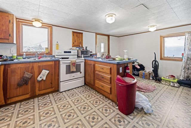 1120 ELIZABETH AVENUE, Marinette, WI 54143