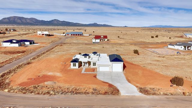 29 Kailey Loop, Edgewood, NM 87015