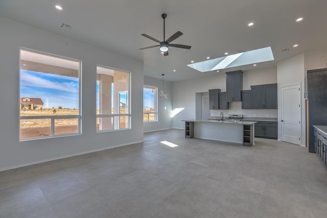 29 Kailey Loop, Edgewood, NM 87015