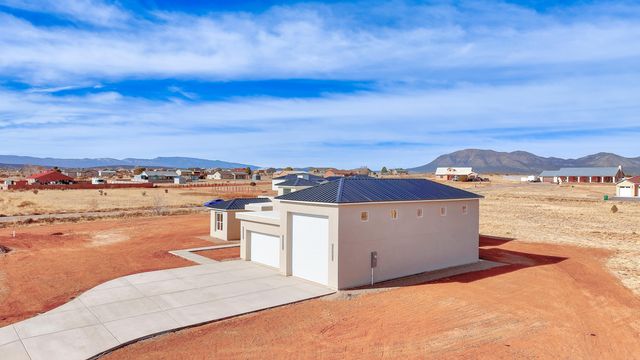 29 Kailey Loop, Edgewood, NM 87015