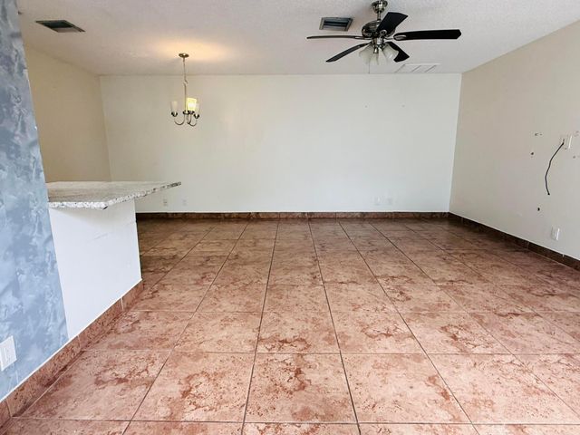 21 Crossings Circle C, Boynton Beach, FL 33435