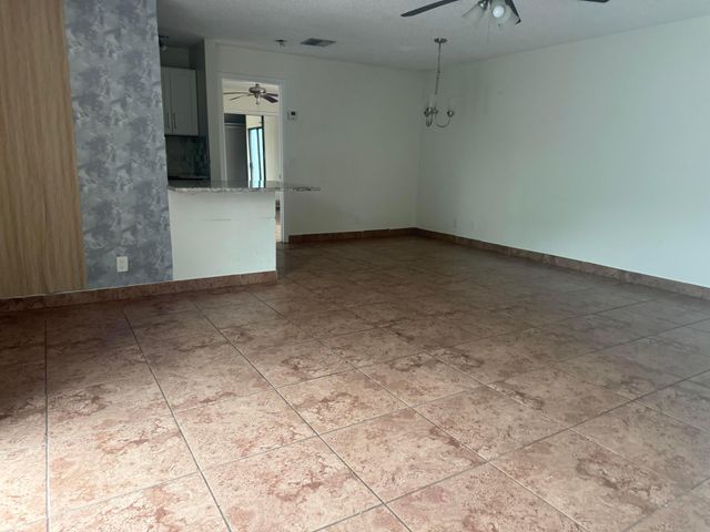 21 Crossings Circle C, Boynton Beach, FL 33435