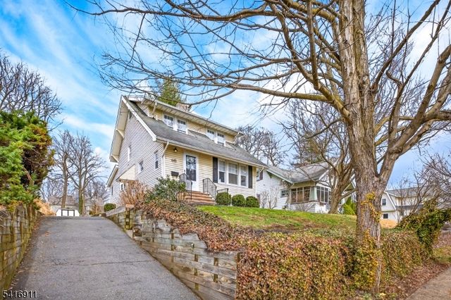 645 Kimball Ave, Westfield Town, NJ 07090