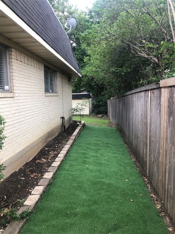 10549 Barrywood Drive, Dallas, TX 75230
