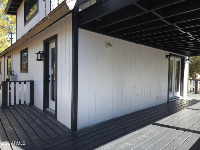 3326 HOMESTEAD Drive, Overgaard, AZ 85933