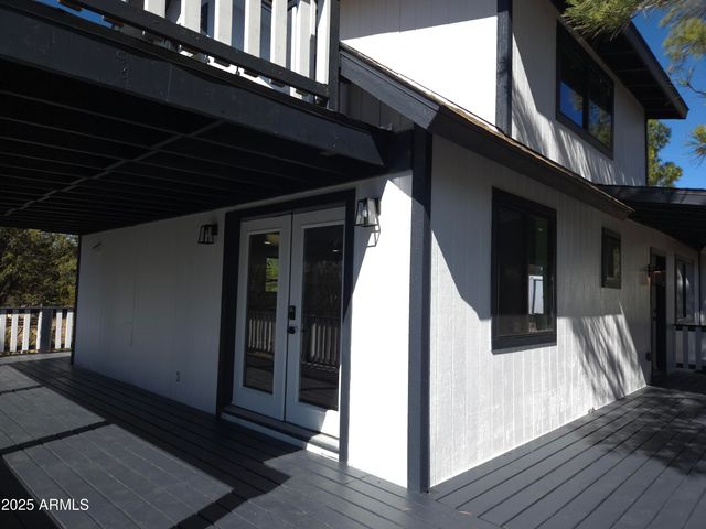 3326 HOMESTEAD Drive, Overgaard, AZ 85933