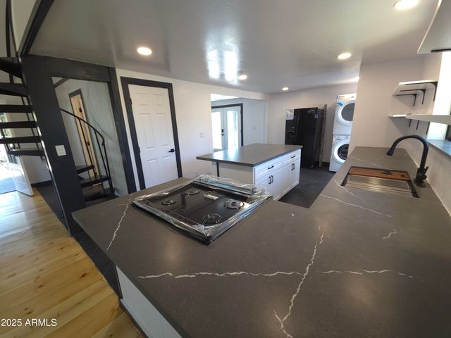 3326 HOMESTEAD Drive, Overgaard, AZ 85933