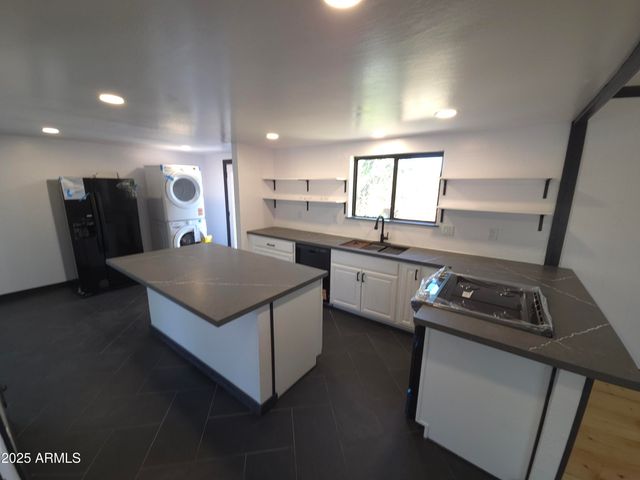 3326 HOMESTEAD Drive, Overgaard, AZ 85933