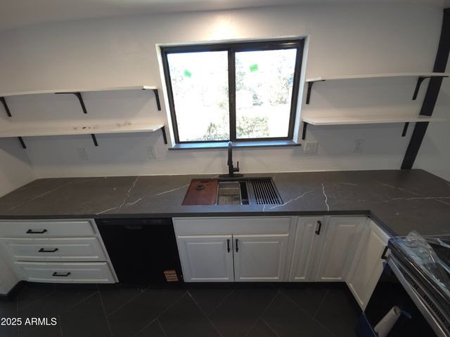 3326 HOMESTEAD Drive, Overgaard, AZ 85933