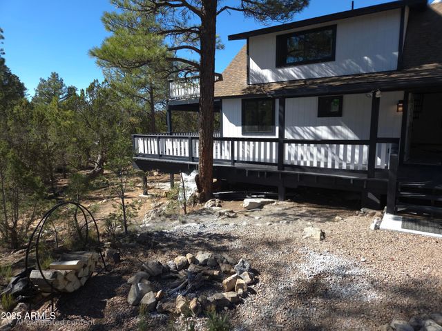 3326 HOMESTEAD Drive, Overgaard, AZ 85933