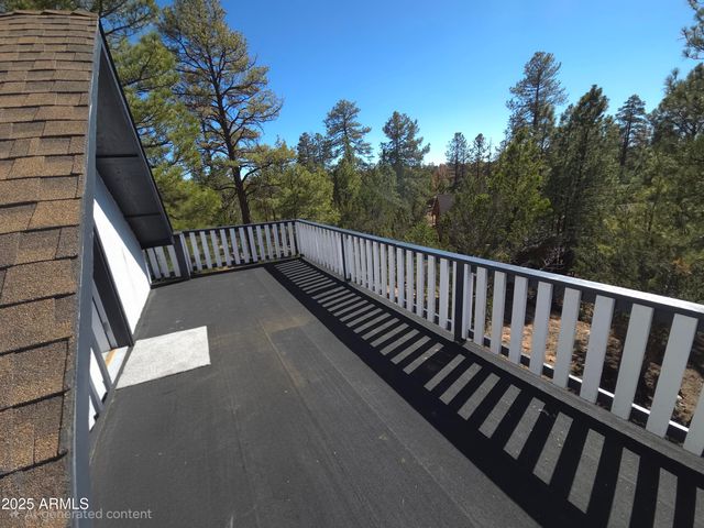 3326 HOMESTEAD Drive, Overgaard, AZ 85933