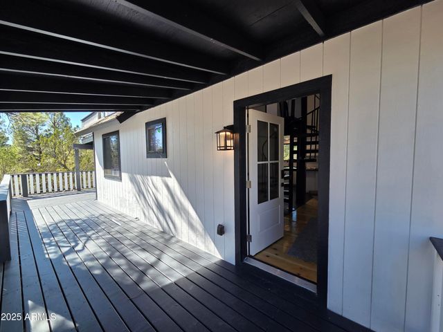 3326 HOMESTEAD Drive, Overgaard, AZ 85933