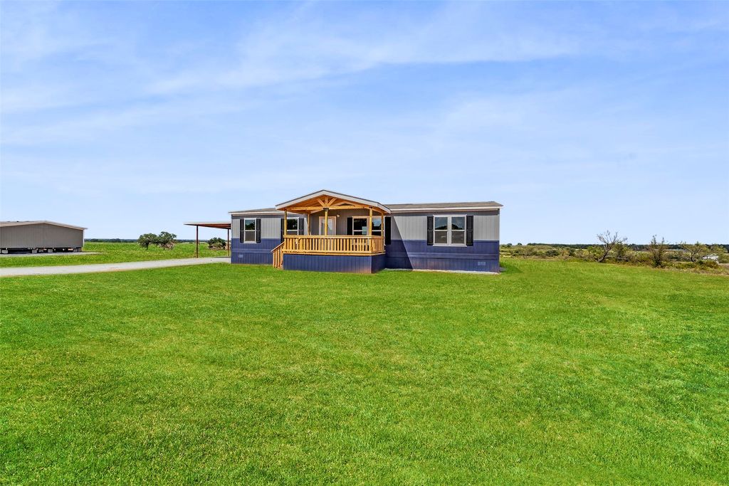 4670 Lonestar Road, Poolville, TX 76487