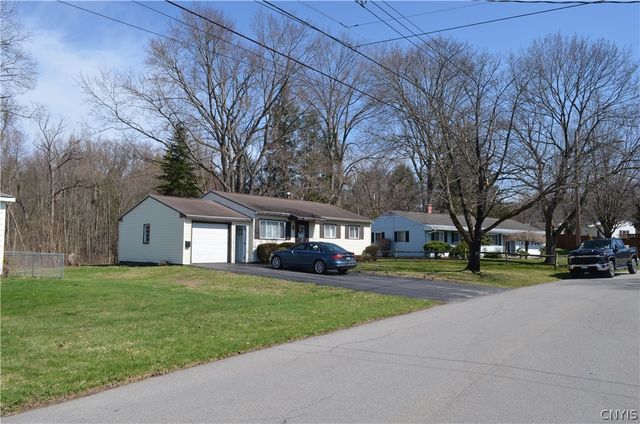 443 Jeanette Drive, Utica, NY 13502