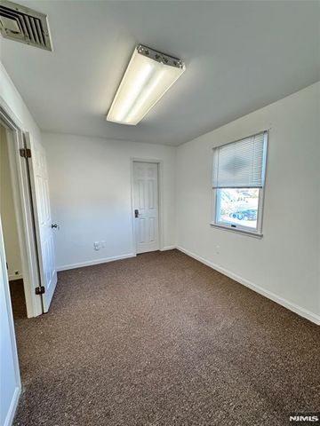 12-18 River Road A, Fair Lawn, NJ 07410