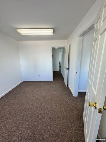 12-18 River Road A, Fair Lawn, NJ 07410