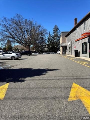 12-18 River Road A, Fair Lawn, NJ 07410