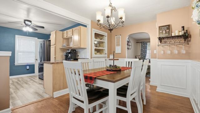 908 Aetna Dr, Ellwood City, PA 16117