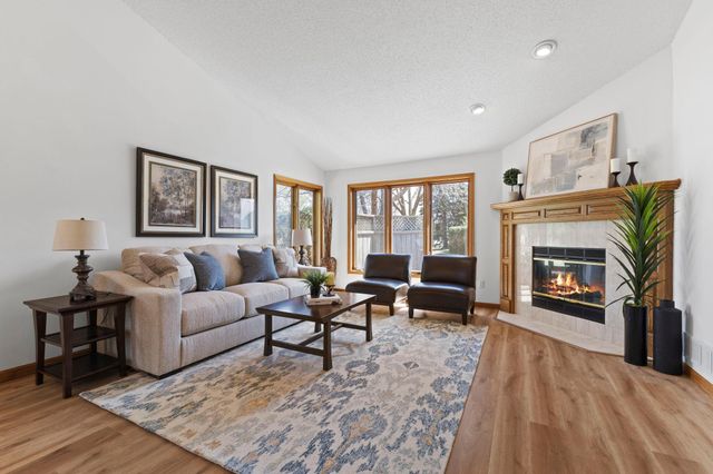 5619 Dunlap Avenue N, Shoreview, MN 55126