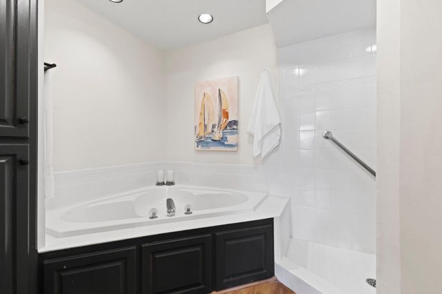 5619 Dunlap Avenue N, Shoreview, MN 55126