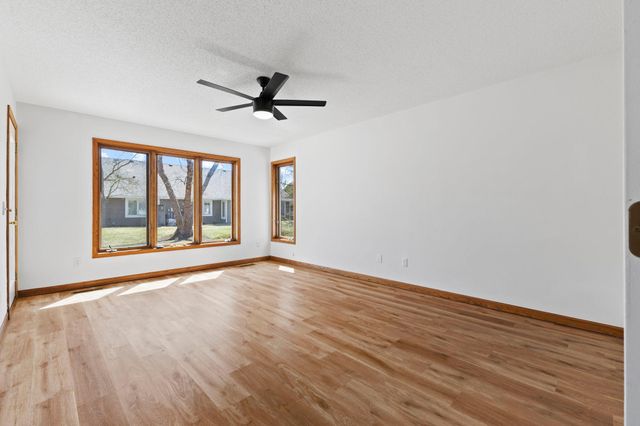 5619 Dunlap Avenue N, Shoreview, MN 55126