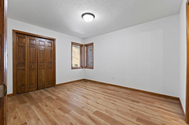 5619 Dunlap Avenue N, Shoreview, MN 55126