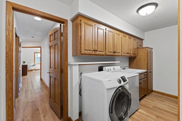 5619 Dunlap Avenue N, Shoreview, MN 55126