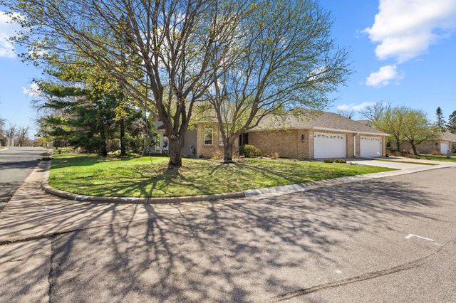 5619 Dunlap Avenue N, Shoreview, MN 55126