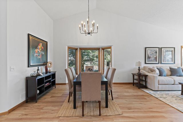 5619 Dunlap Avenue N, Shoreview, MN 55126