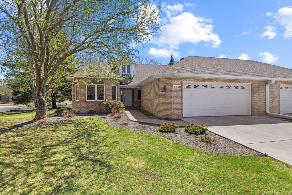 5619 Dunlap Avenue N, Shoreview, MN 55126 — photo 3