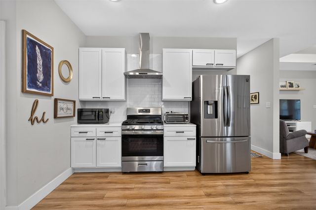 2511 Gladstone Drive, Dallas, TX 75211